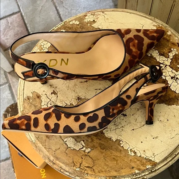 Leopard Print Slingback kitten heels - Picture 5 of 6